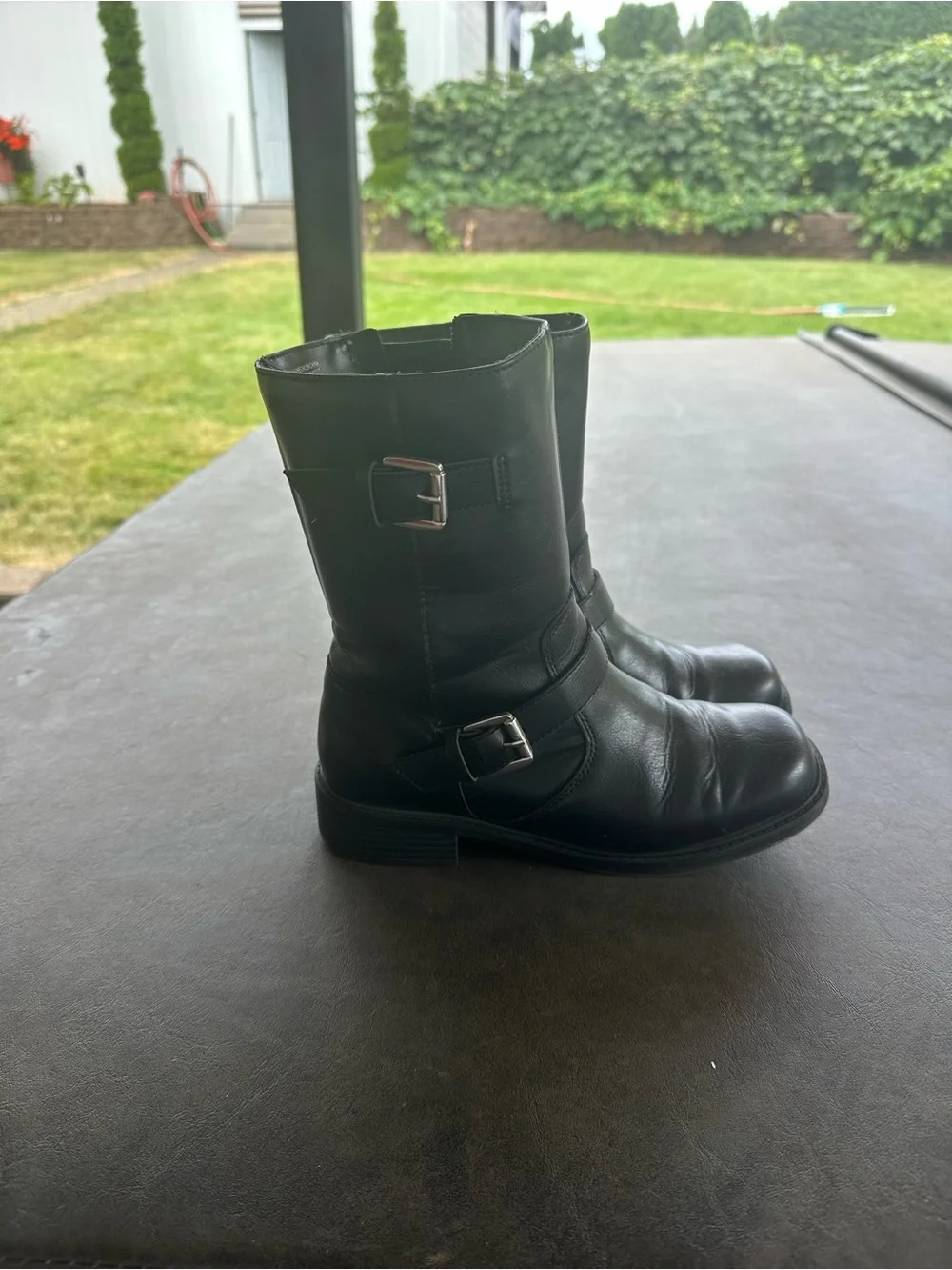 Kids size 5Y- Black boots